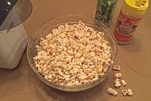 Popcorn with Nutritional Yeast